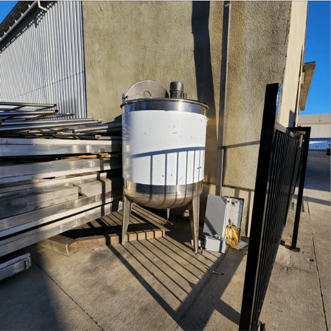 Image for MJK2556 120 Gallon Mixing Tank