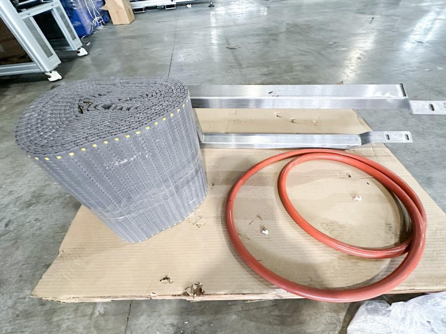 Image for MJK2519 15 Head Fogg Rotary Filler and Capper with Elevator