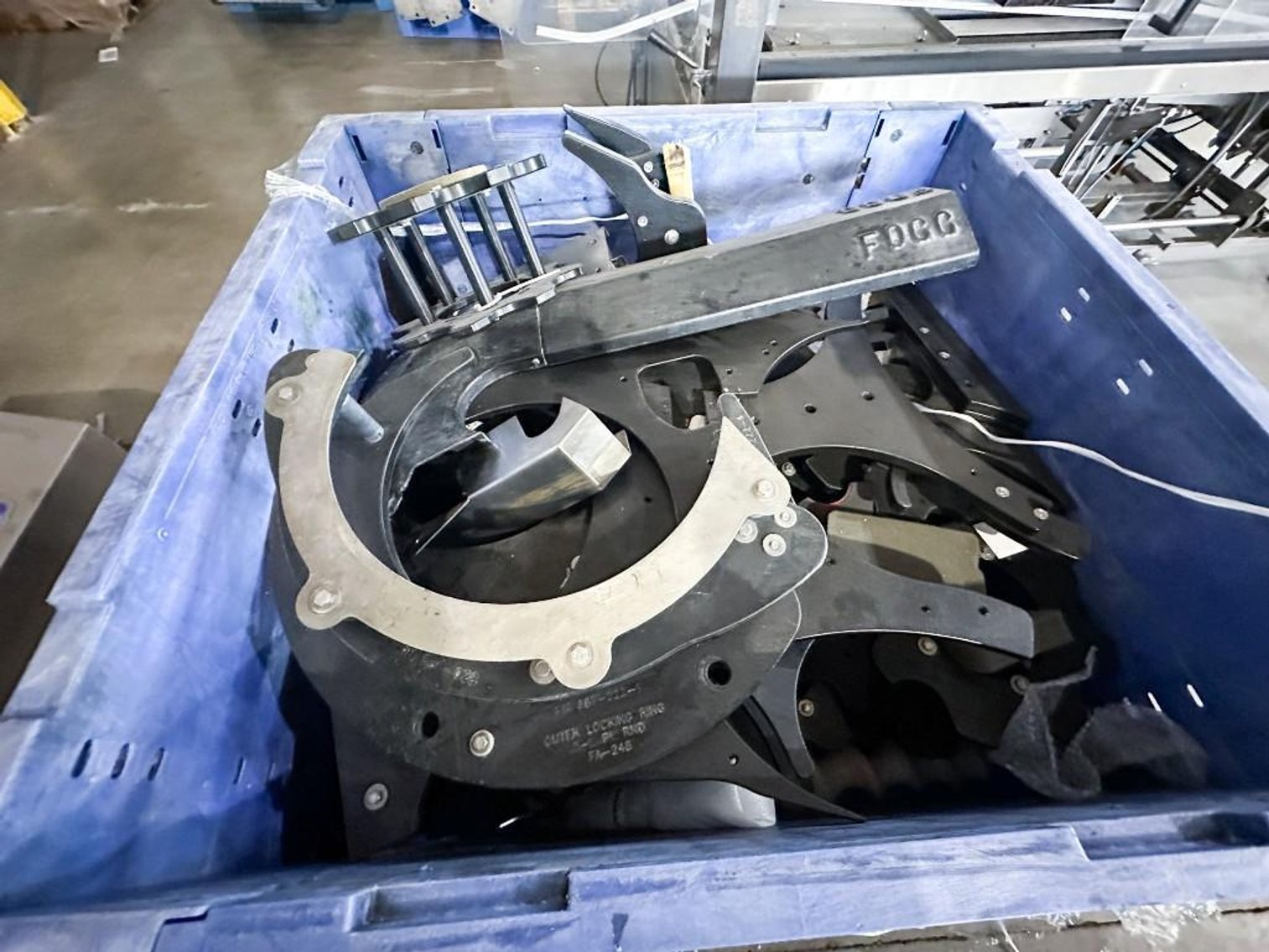 Image for MJK2519 15 Head Fogg Rotary Filler and Capper with Elevator