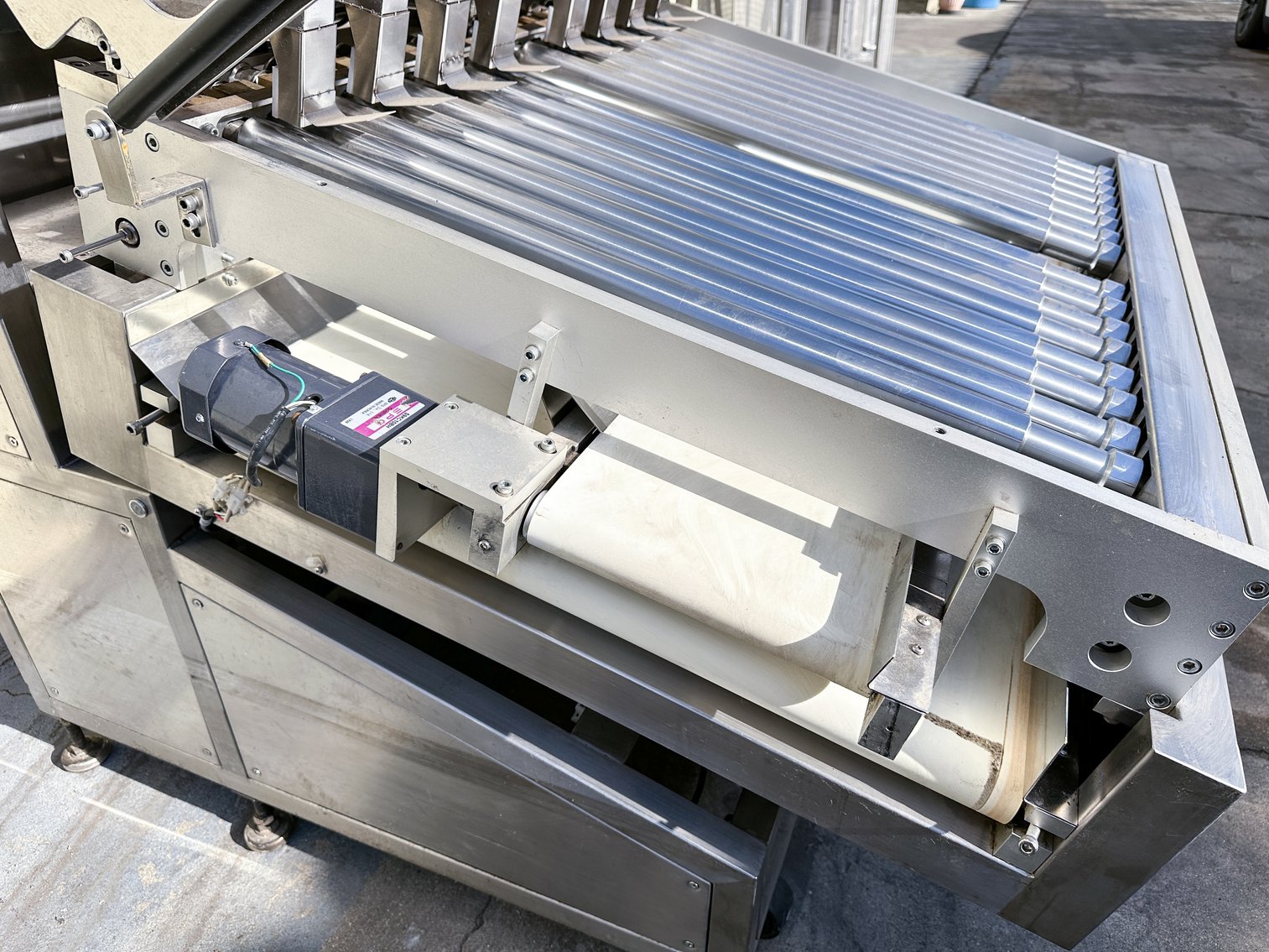 Image for MJK2293 Changsung Pharmatech Softgel Sorter CS-S8 (8ROWS)