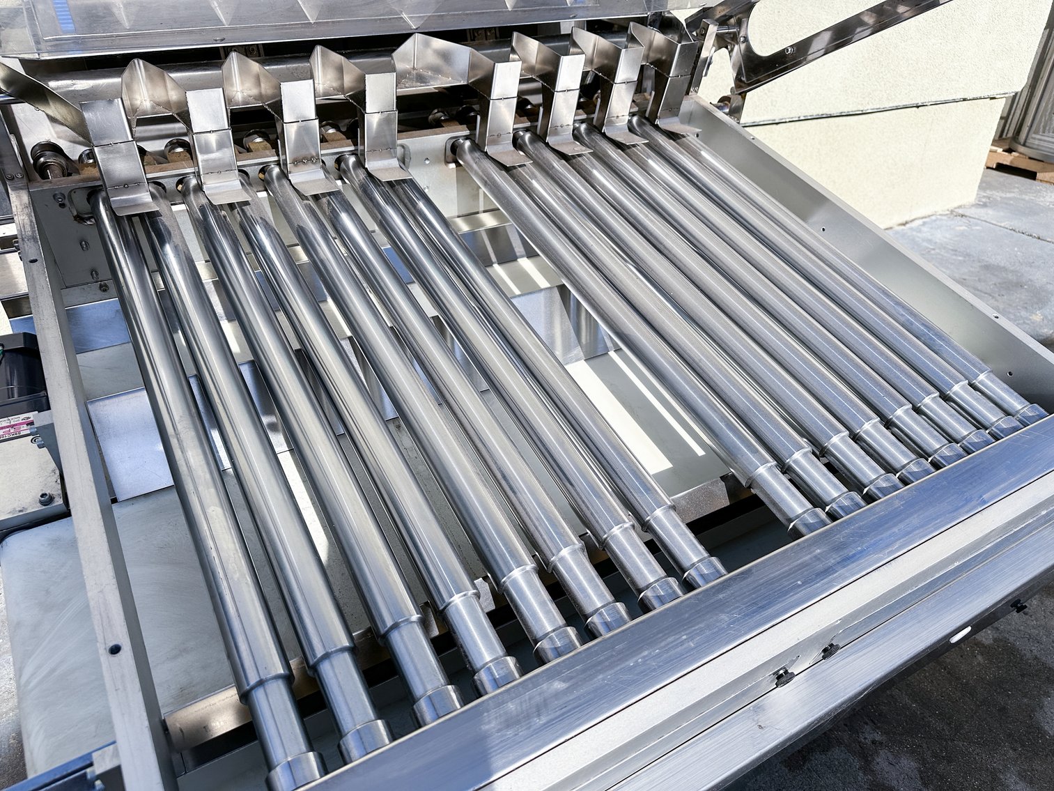 Image for MJK2293 Changsung Pharmatech Softgel Sorter CS-S8 (8ROWS)