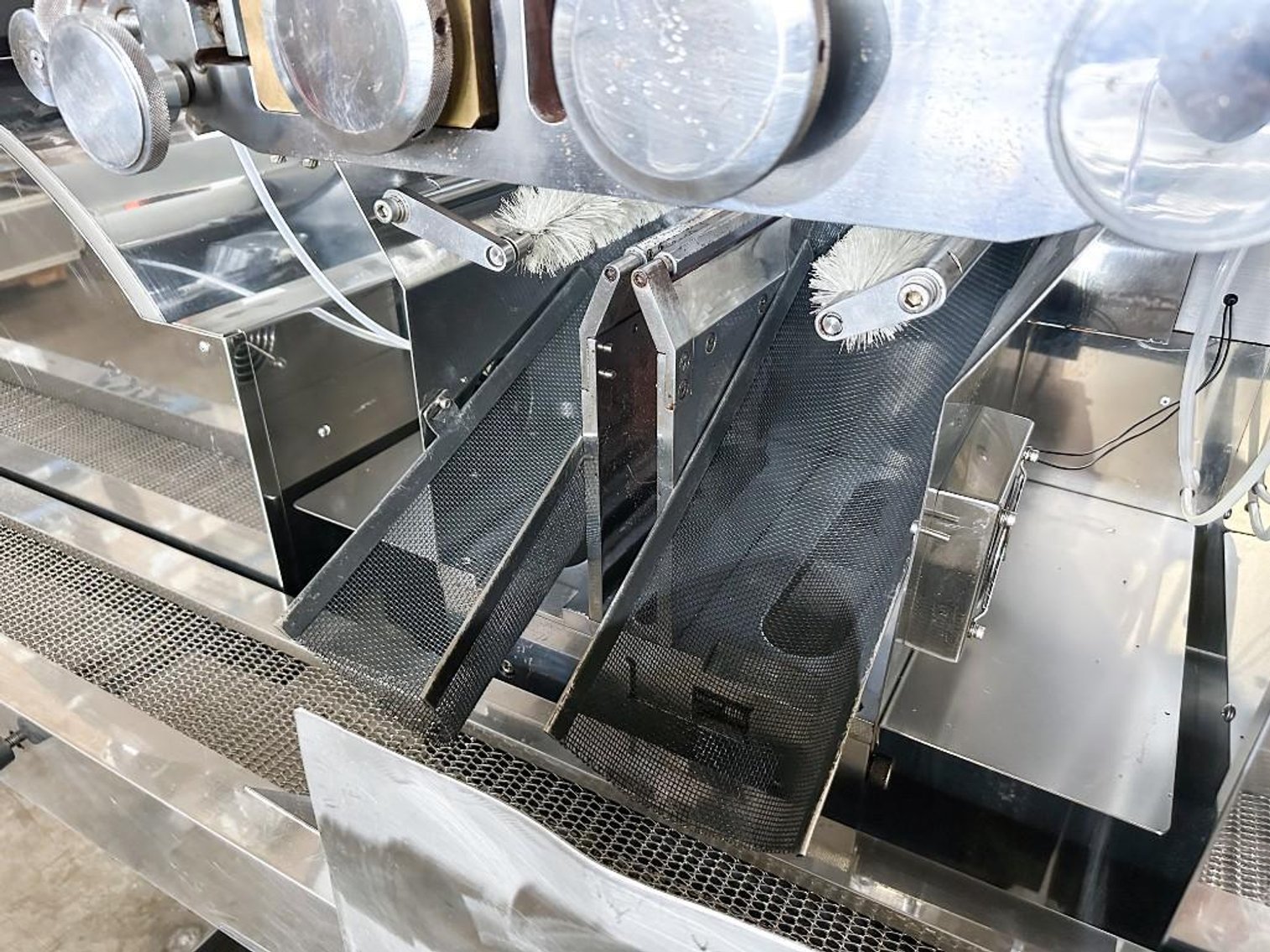 Image for MJK2518 Sky Softgel Encapsulation Machine, Tooling and Tumbler Dyers