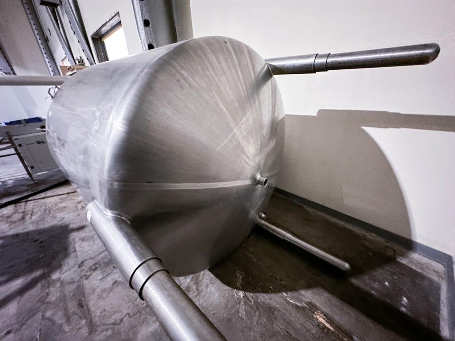 Image for MJK2514 1060 Gallon Liquid Mixing Tank with Agitation Blade