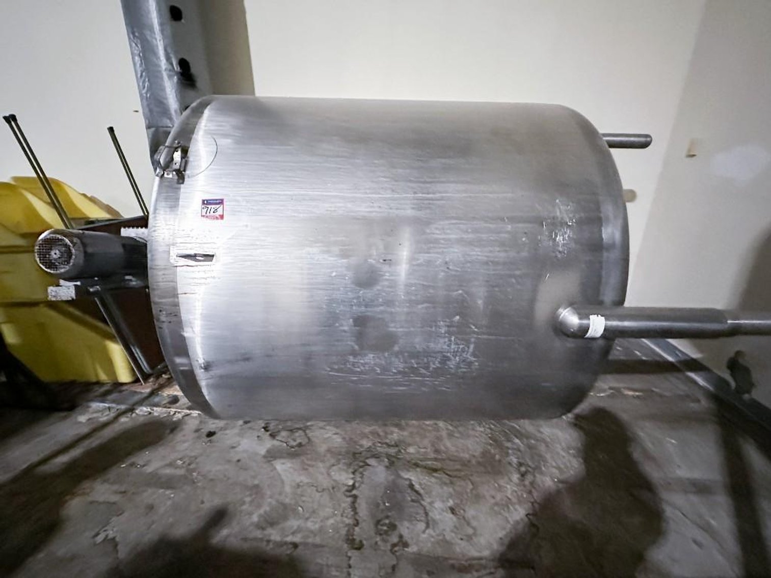 Image for MJK2514 1060 Gallon Liquid Mixing Tank with Agitation Blade