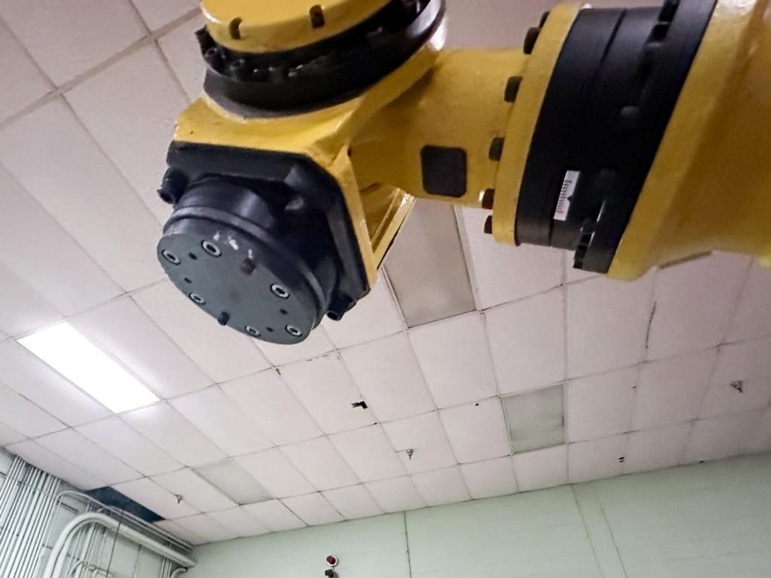 Image for MJK2522 Fanuc R-2000Ia 165F Robot Arm