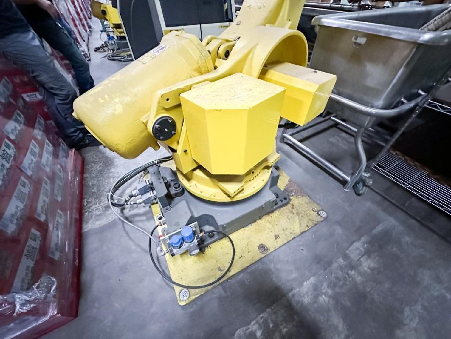 Image for MJK2522 Fanuc R-2000Ia 165F Robot Arm