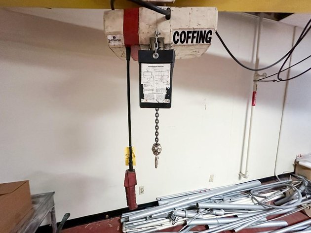 Image for MJK2523 1 Ton Crane with coffing hoist