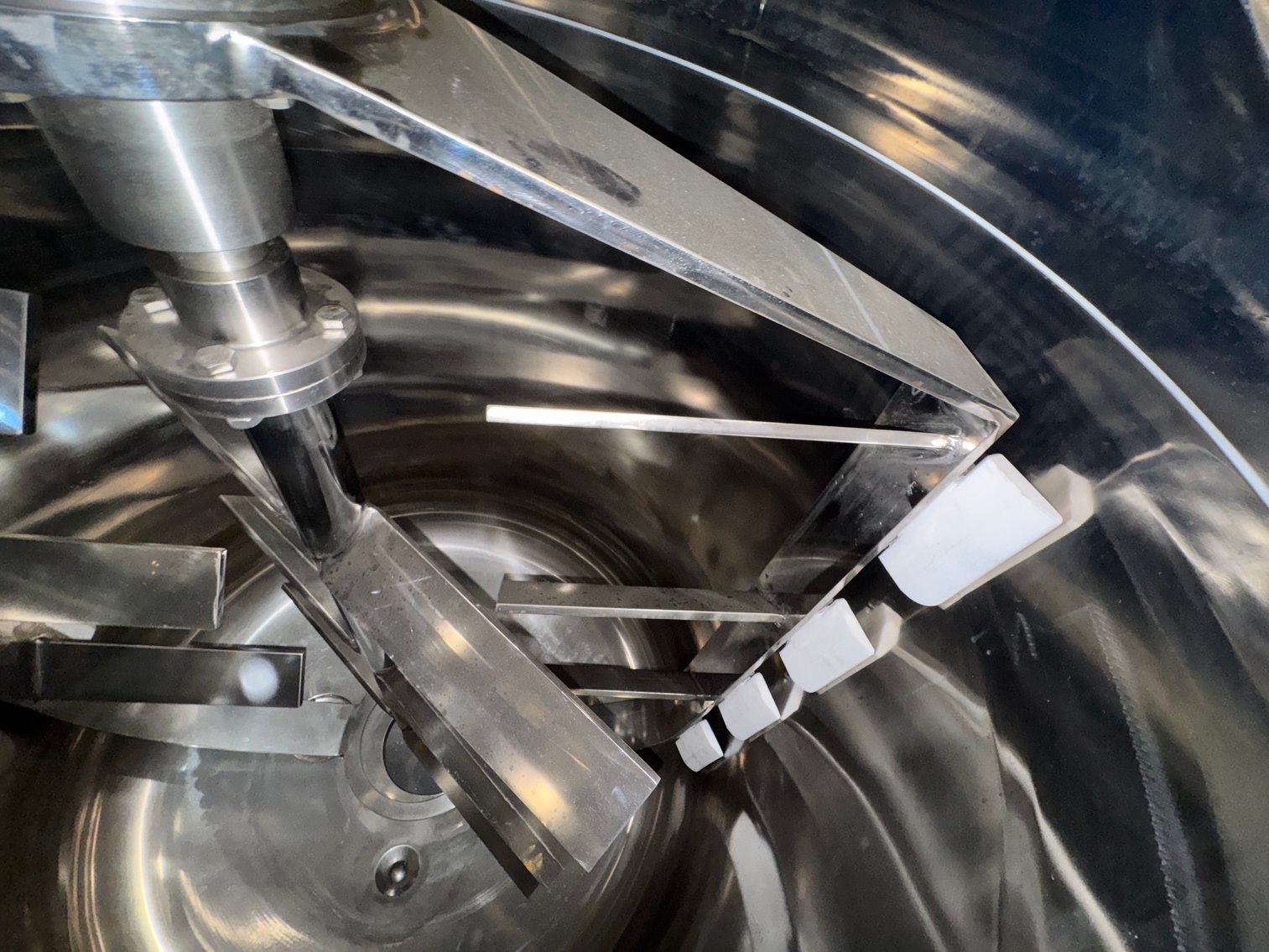 Image for MJK2552 1000 Liter SS, Fully Jacketed, Vacuum, Triple Motion Mixing Kettle