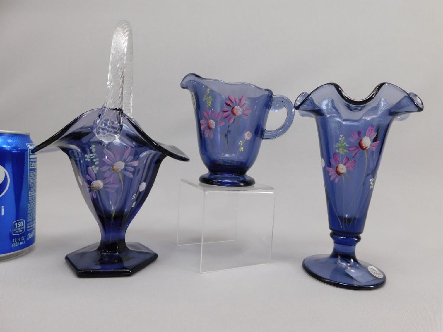 Image for FENTON ART GLASS AUCTION