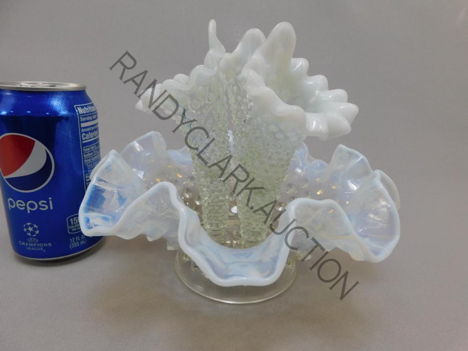Image for FENTON ART GLASS 2ND ONLINE AUCTION