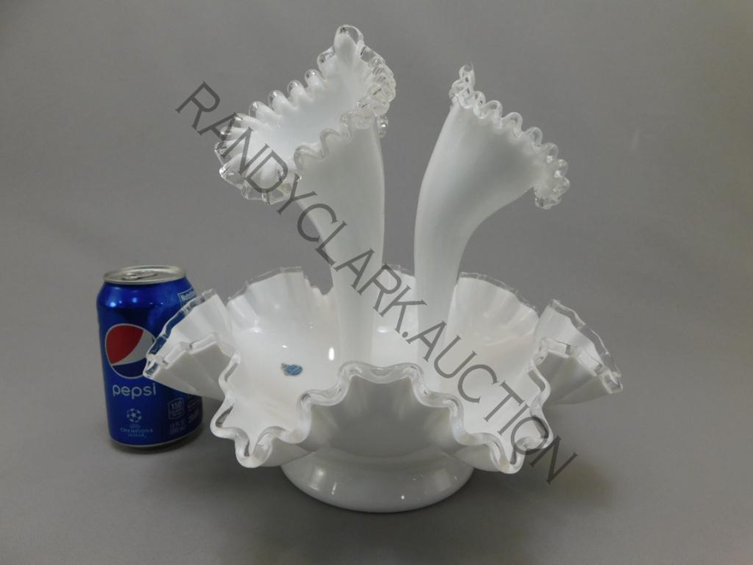 Image for FENTON ART GLASS 2ND ONLINE AUCTION