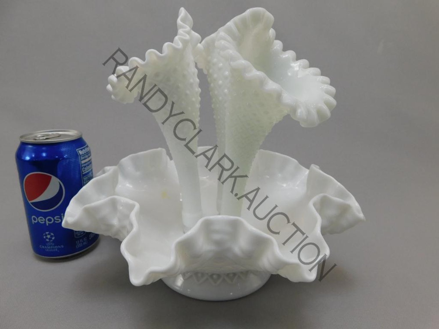 Image for FENTON ART GLASS 2ND ONLINE AUCTION