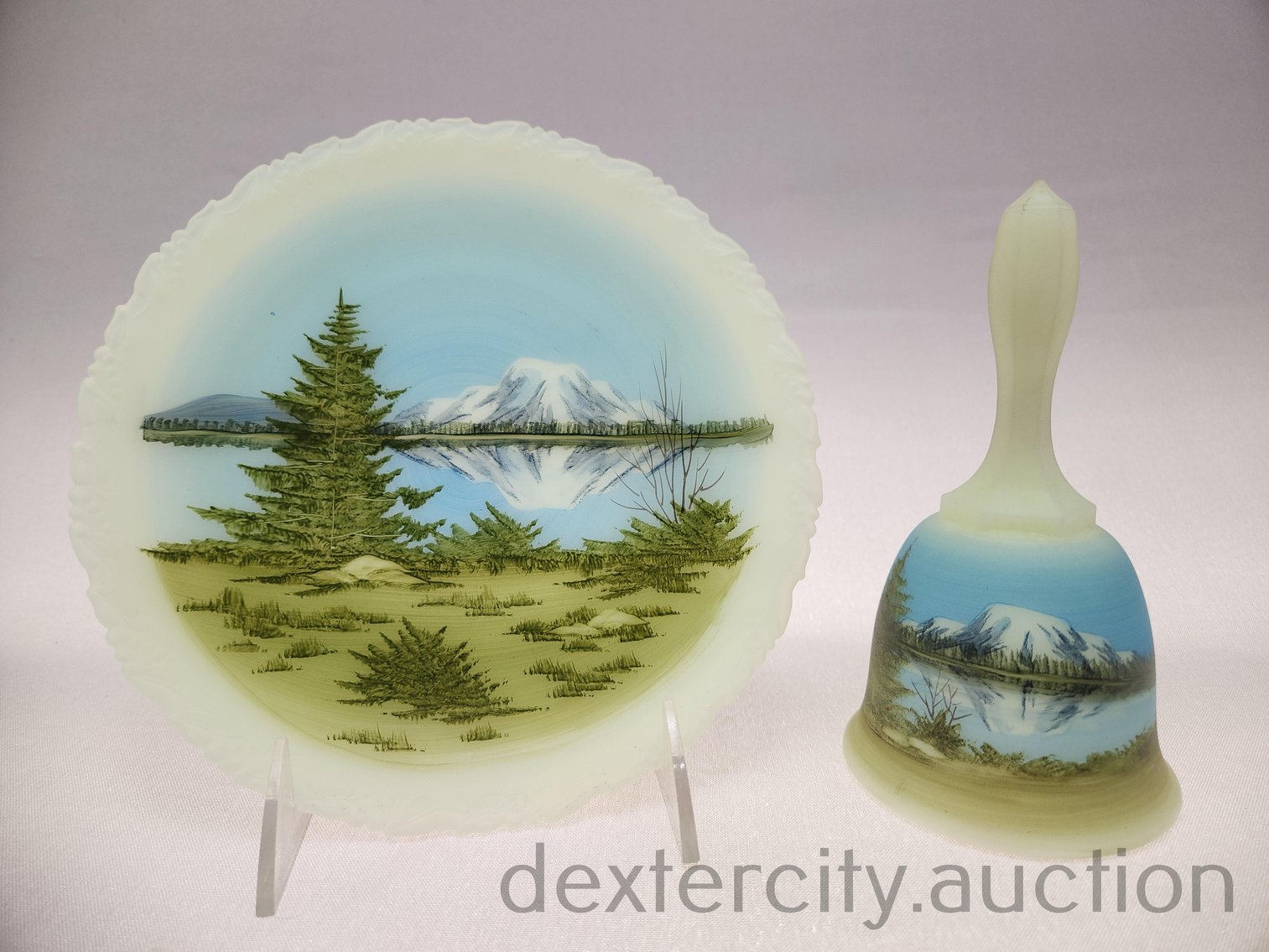 Image for Online Only Fenton Art Glass Auction Van Lieshout session 3