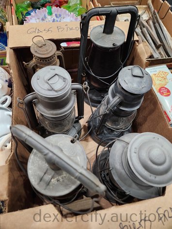 Image for box lot online only