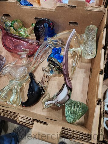 Image for box lot online only