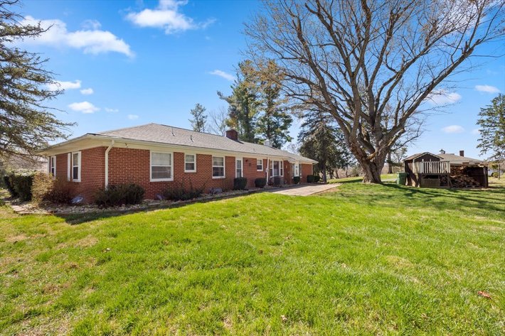 Image for Waynesboro Estate Home