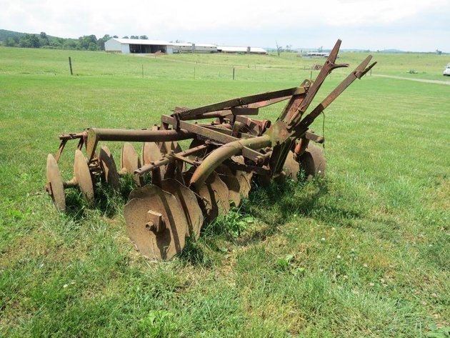 Image for Tinkling Spring Gallery - Swisher Downsizing/Moving Auction