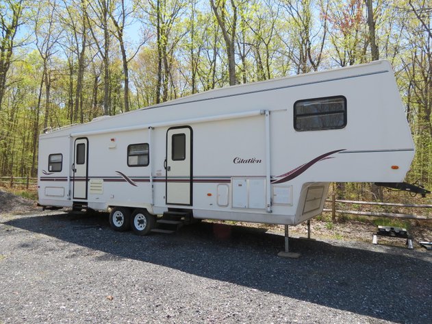 Image for 5th Wheel Camper