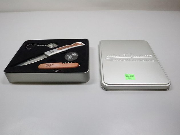 Image for Knife Auction