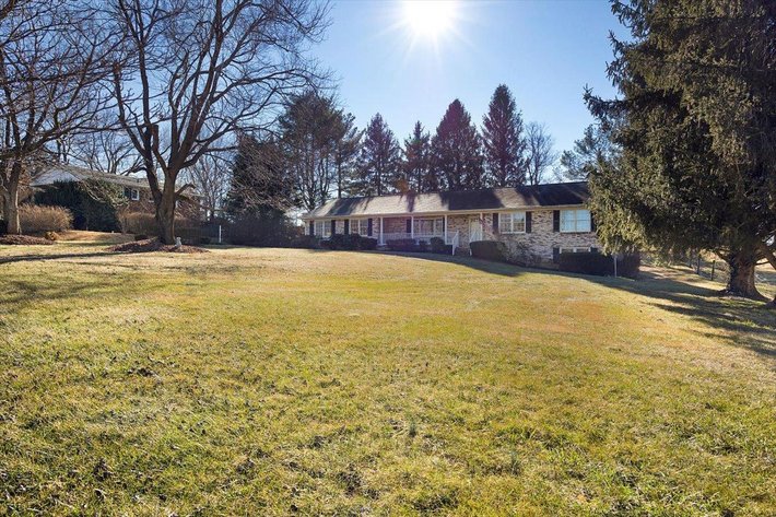 Image for Brick Ranch Home in Waynesboro