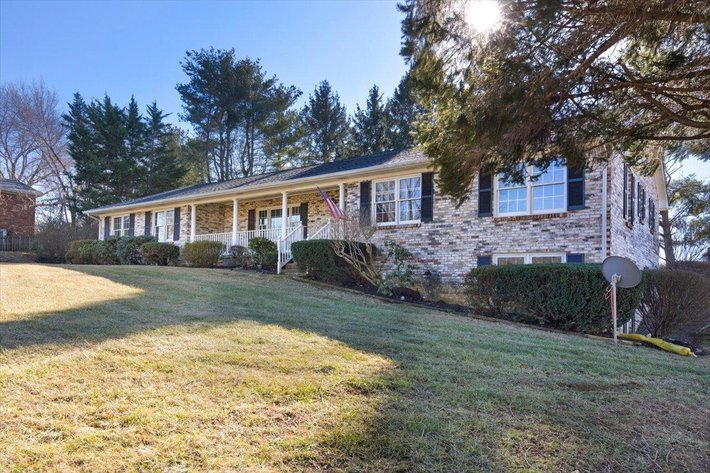 Image for Brick Ranch Home in Waynesboro