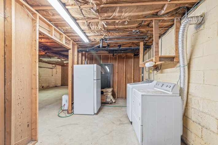 Image for Stuarts Draft Real Estate Auction