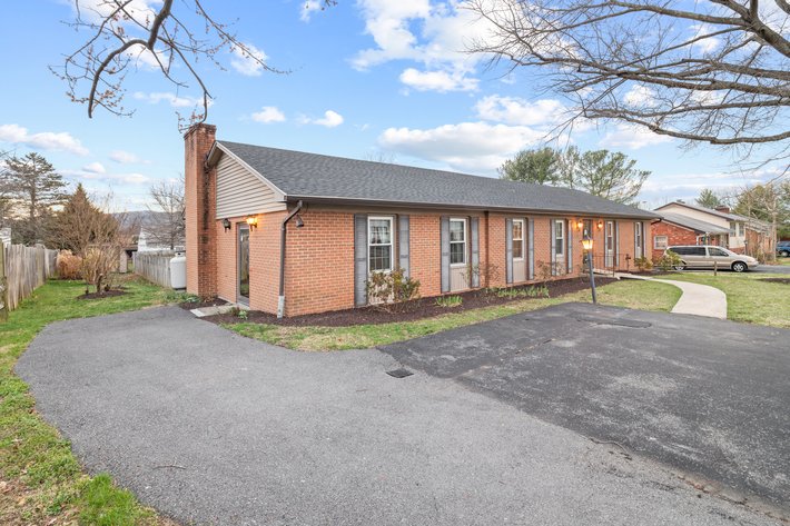 Image for Stuarts Draft Real Estate Auction