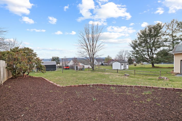 Image for Stuarts Draft Real Estate Auction