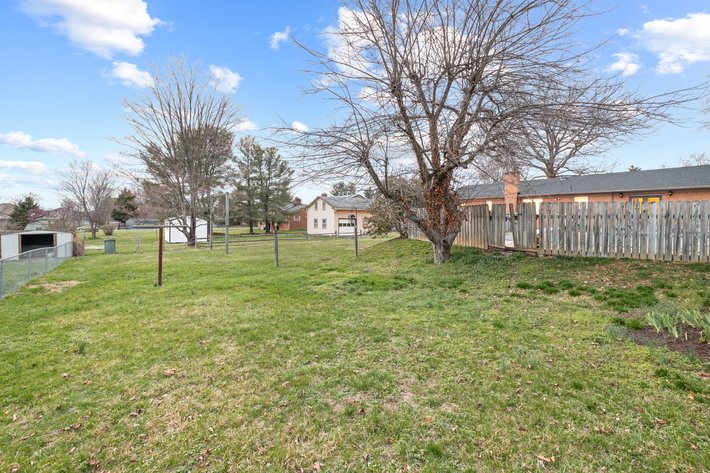 Image for Stuarts Draft Real Estate Auction