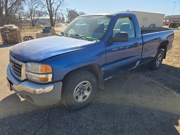 Image for 2004 GMC Sierra Pickup Truck