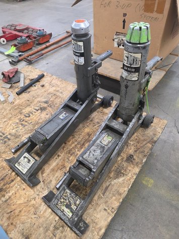 Image for Pair of SMH SY8000, 4-Ton Capacity Automotive Jacks.