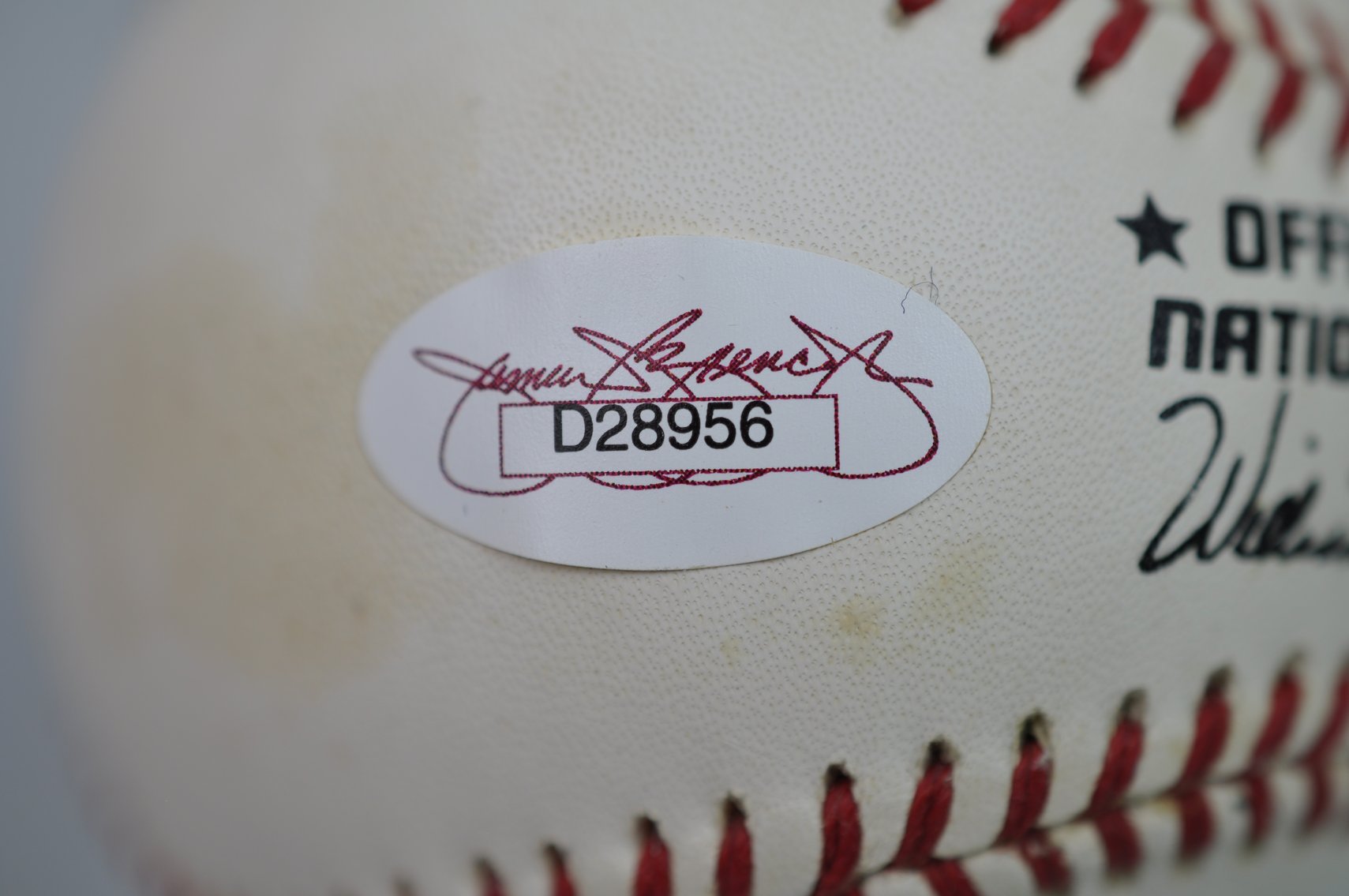 Barry Bonds Signed Ball in Blue Ink