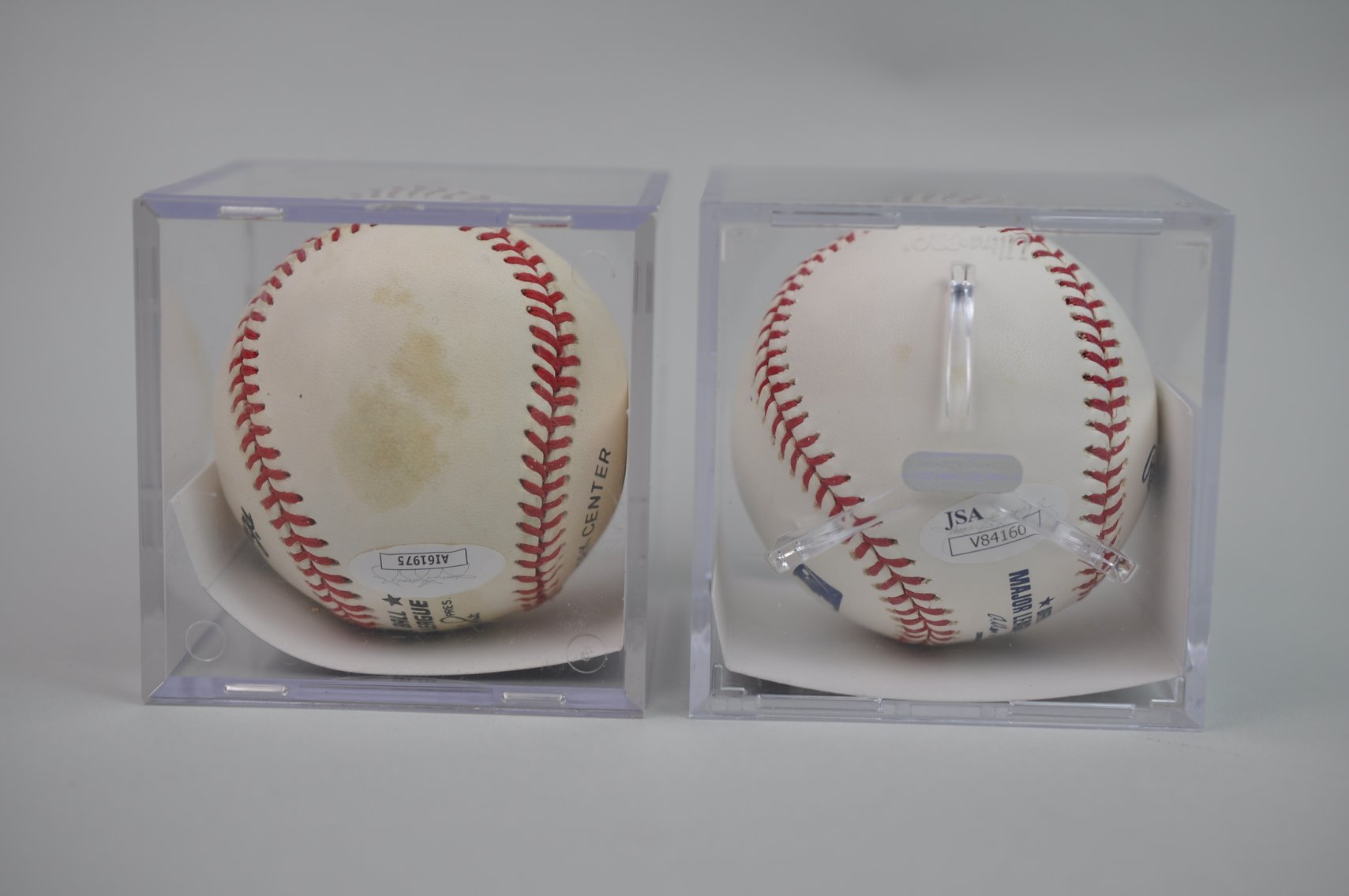 Braves Legends: Smoltz & Glavine Signed Baseballs