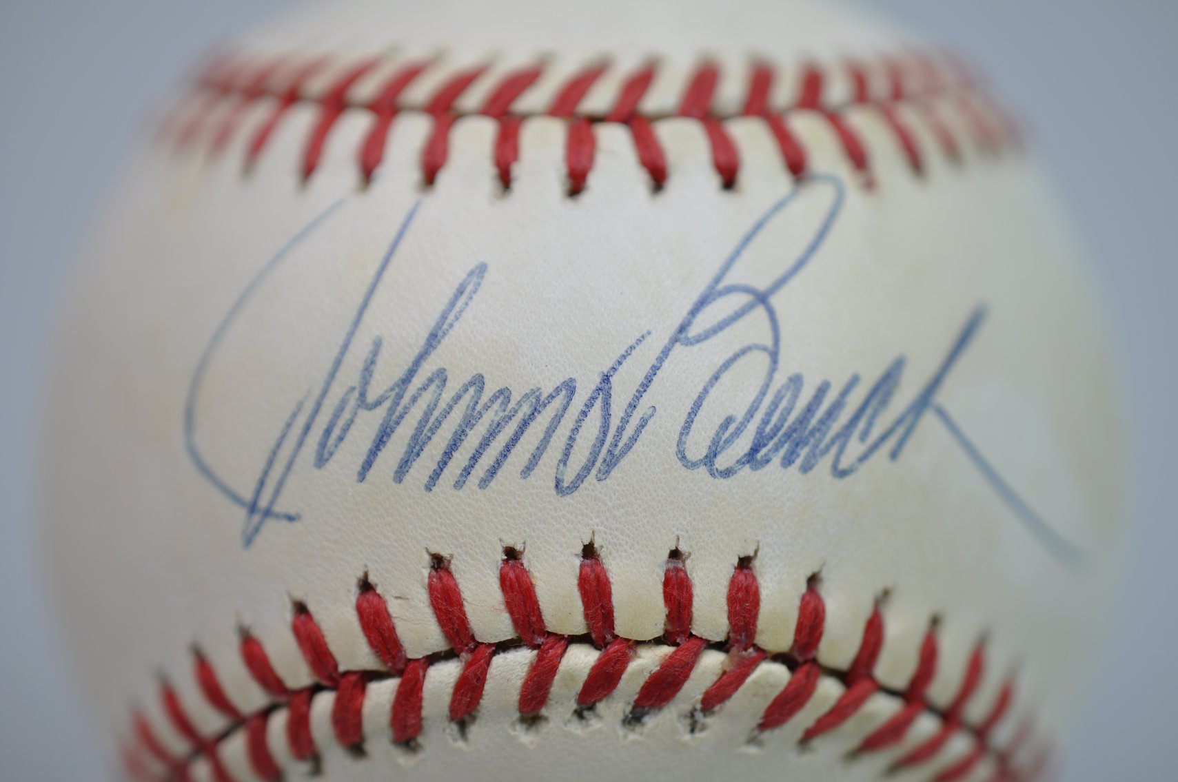 Sweet spot Signed by Johnny Bench
