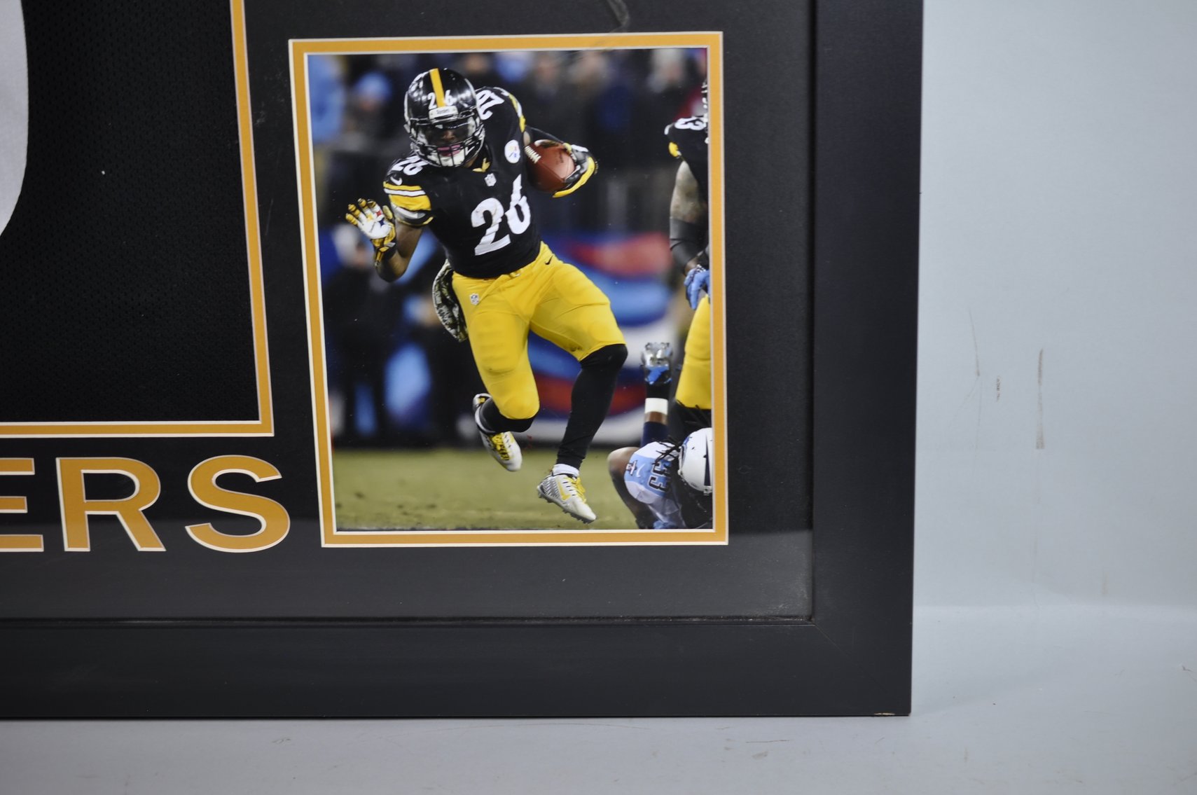 Signed and Framed Steelers Jersey, Le'Veon Bell