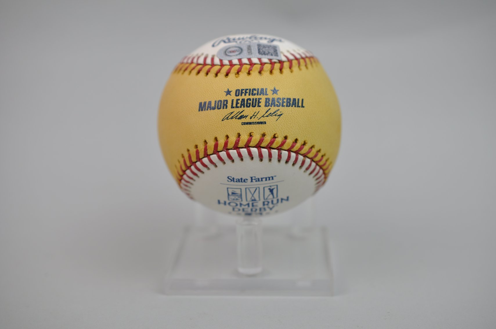 HR Derby Ball Signed by Vlad Guerrero (Sr.)