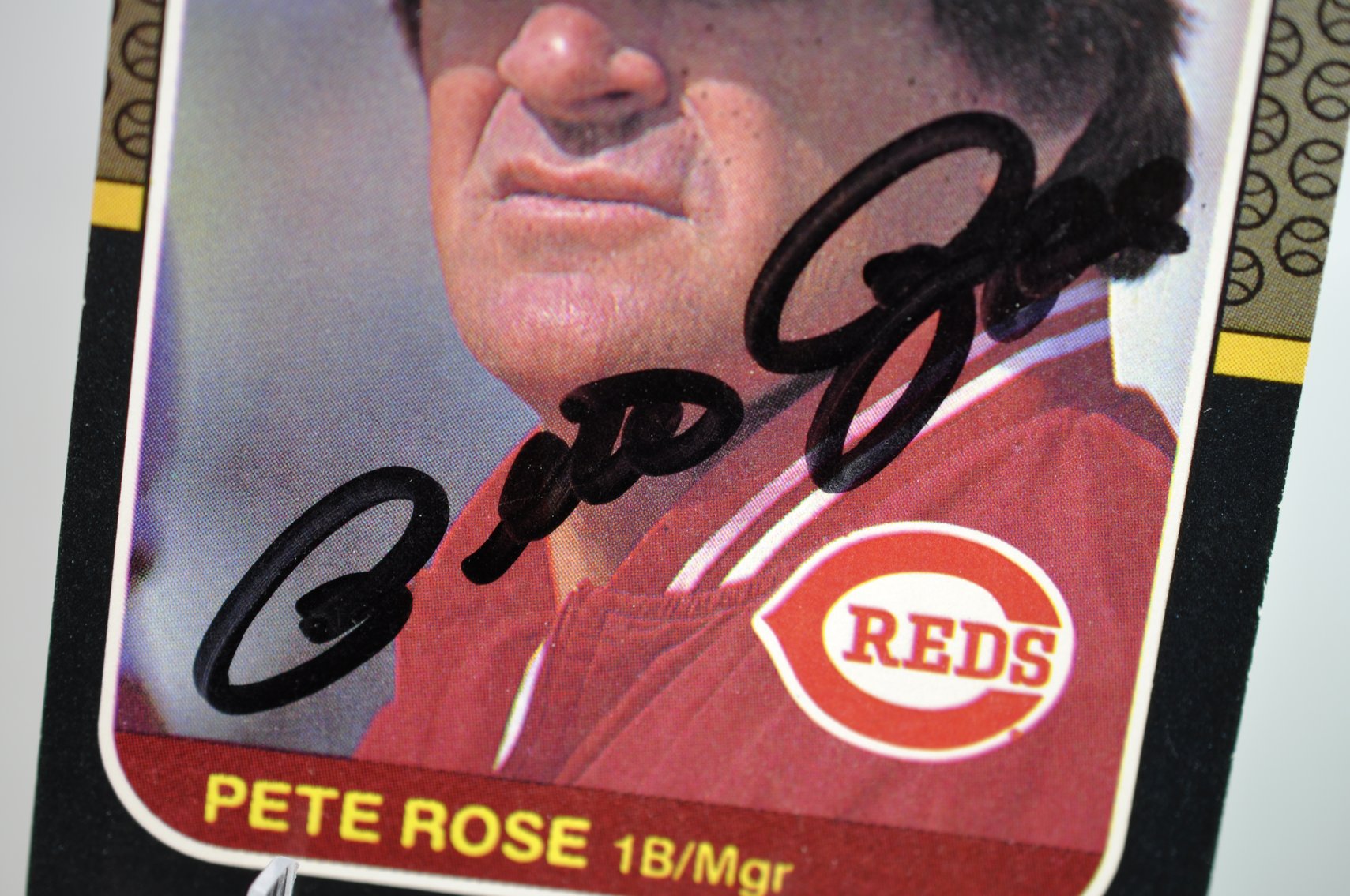 Yogi Berra Signed Sketch/ Pete Rose Signed Card