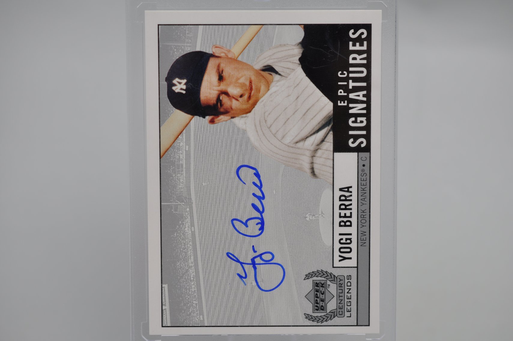 Yogi Berra Signed Baseball Card