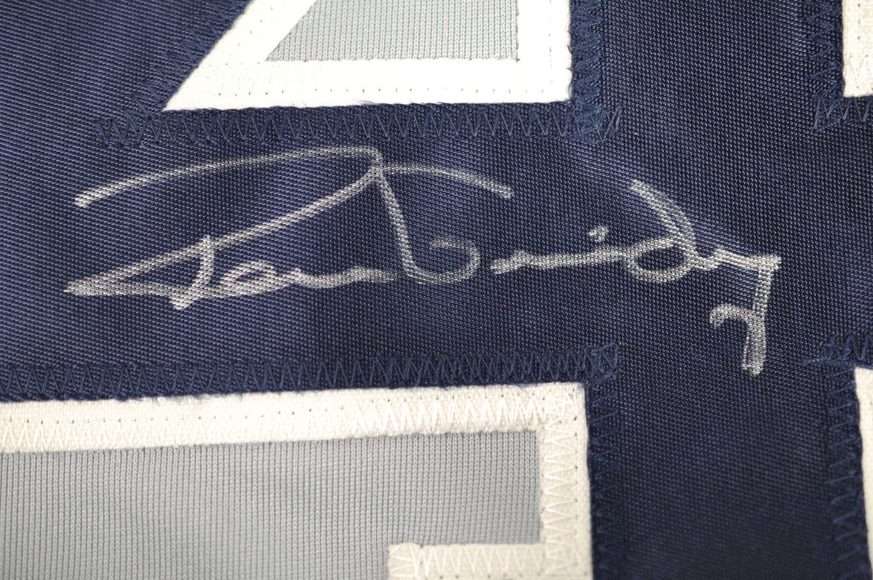 Ron Guidry Autographed Yankees Jersey