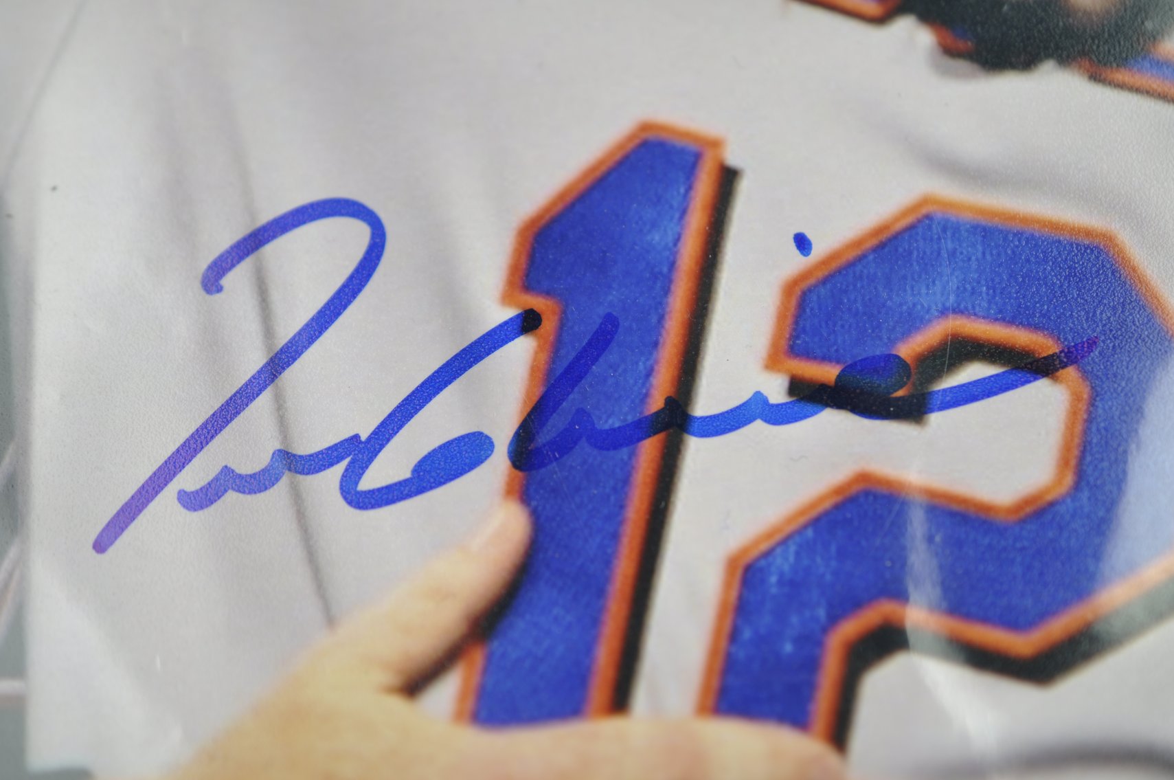 Tom Glavine Signed Photo w/PSA