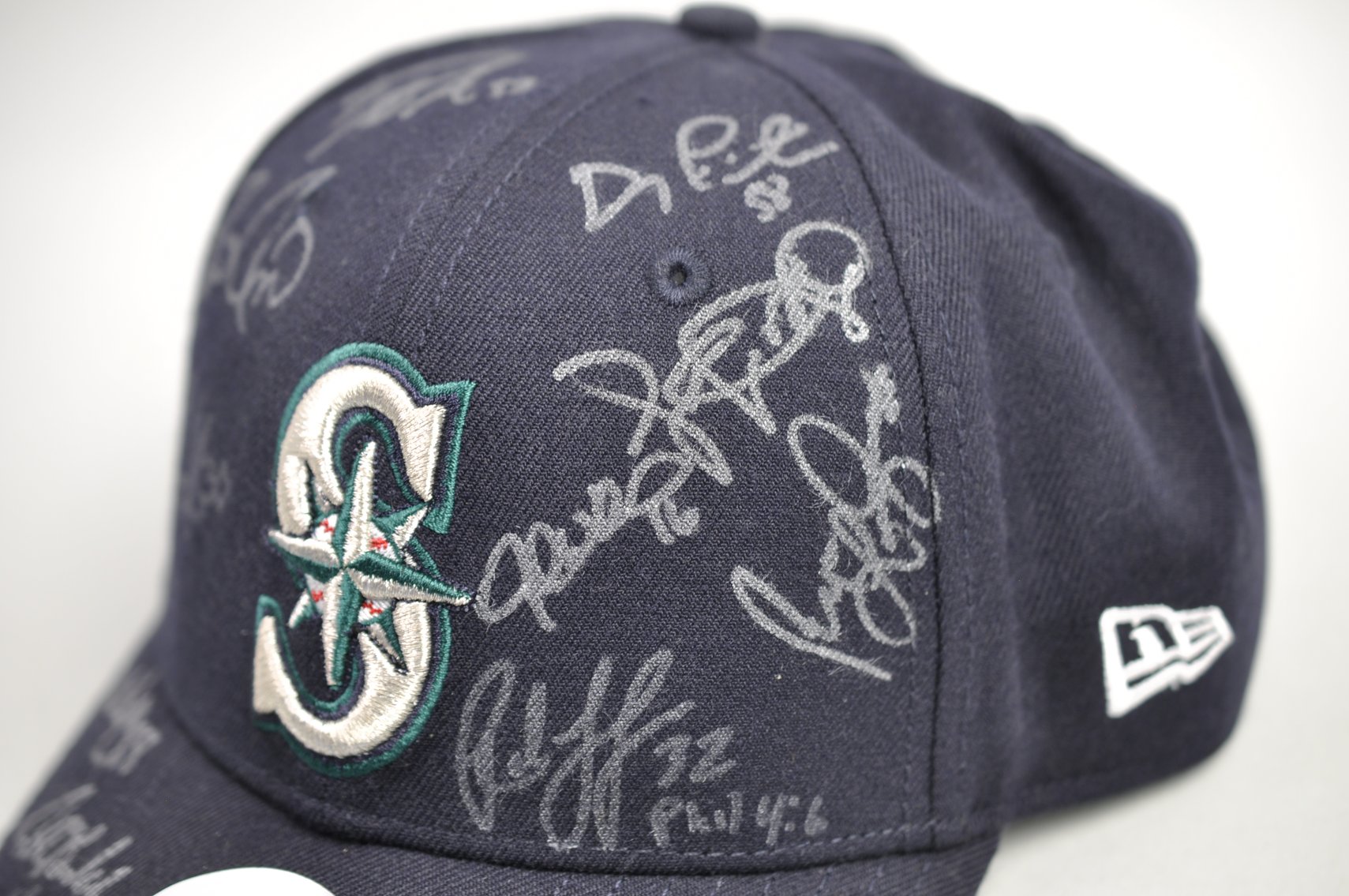2010 Mariners Signed Hat w/LOA