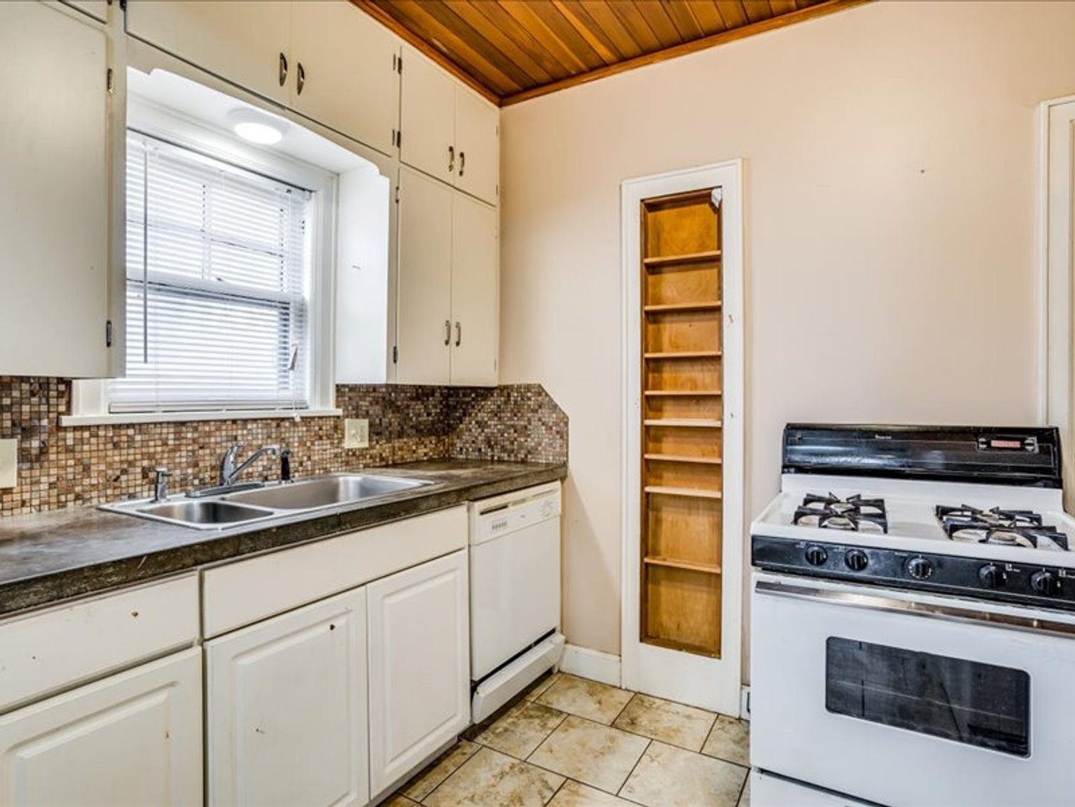 Image for 501 N Crestway (4326 E Central Ave)