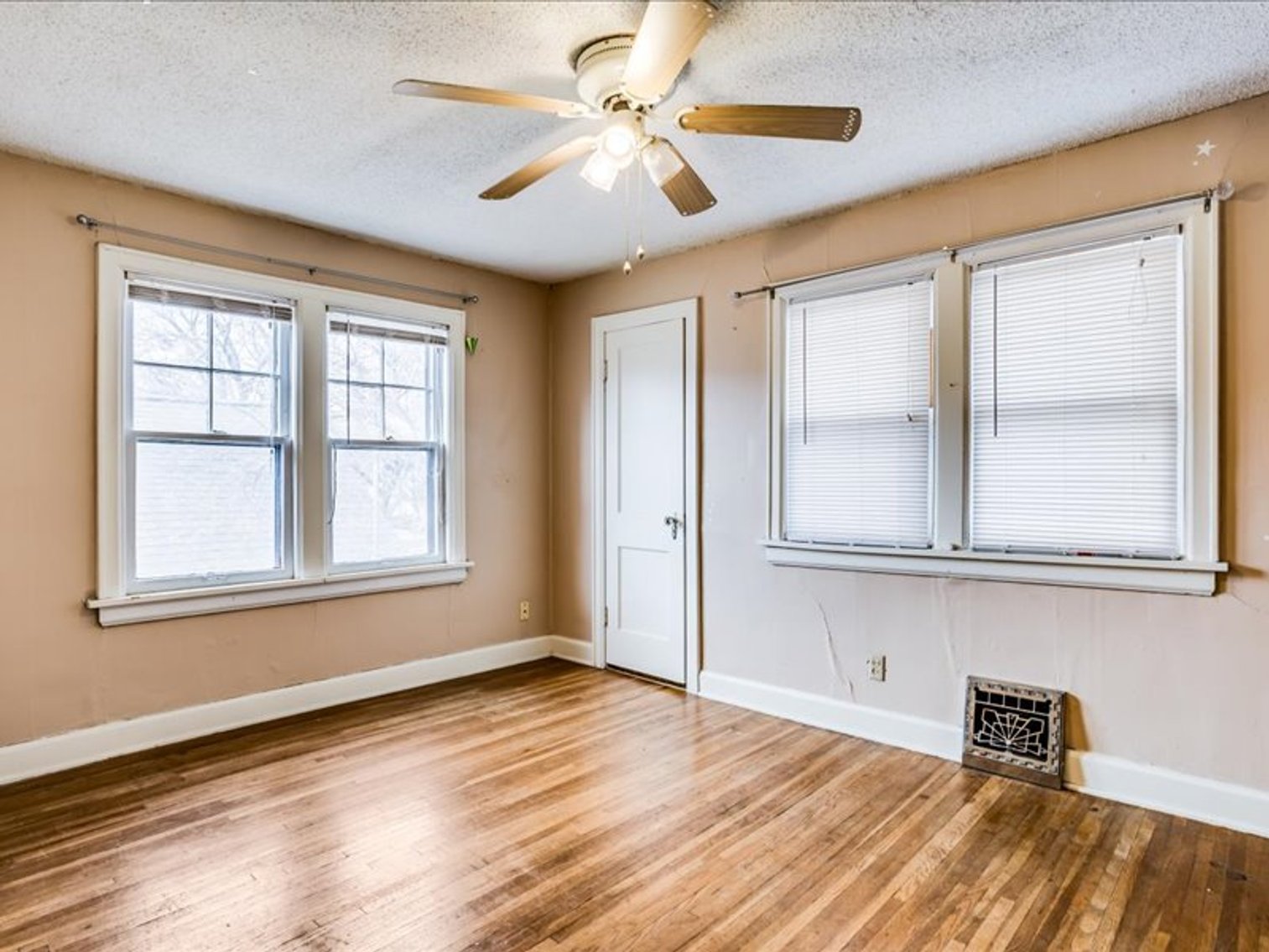 Image for 501 N Crestway (4326 E Central Ave)