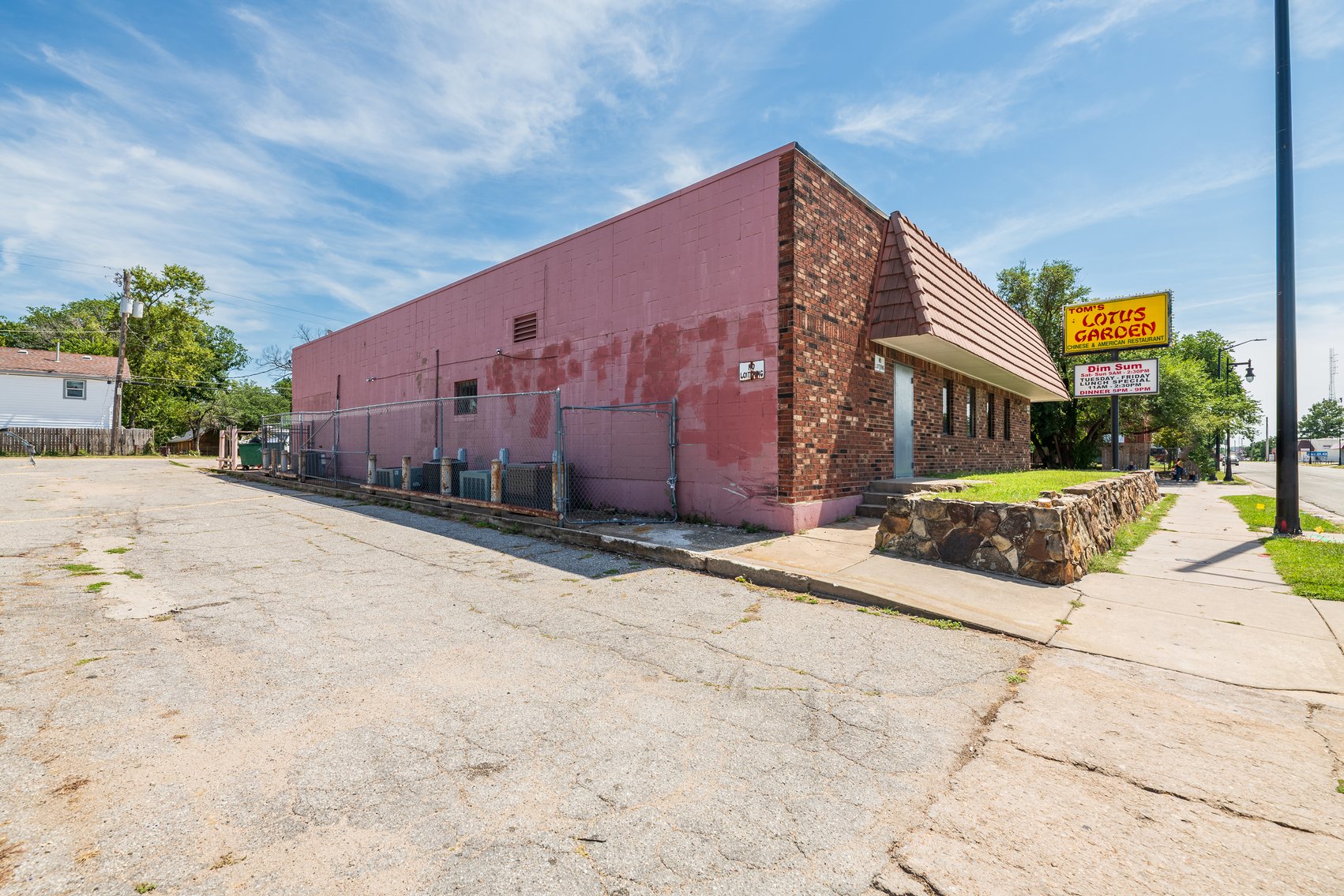 Image for 822 S Broadway