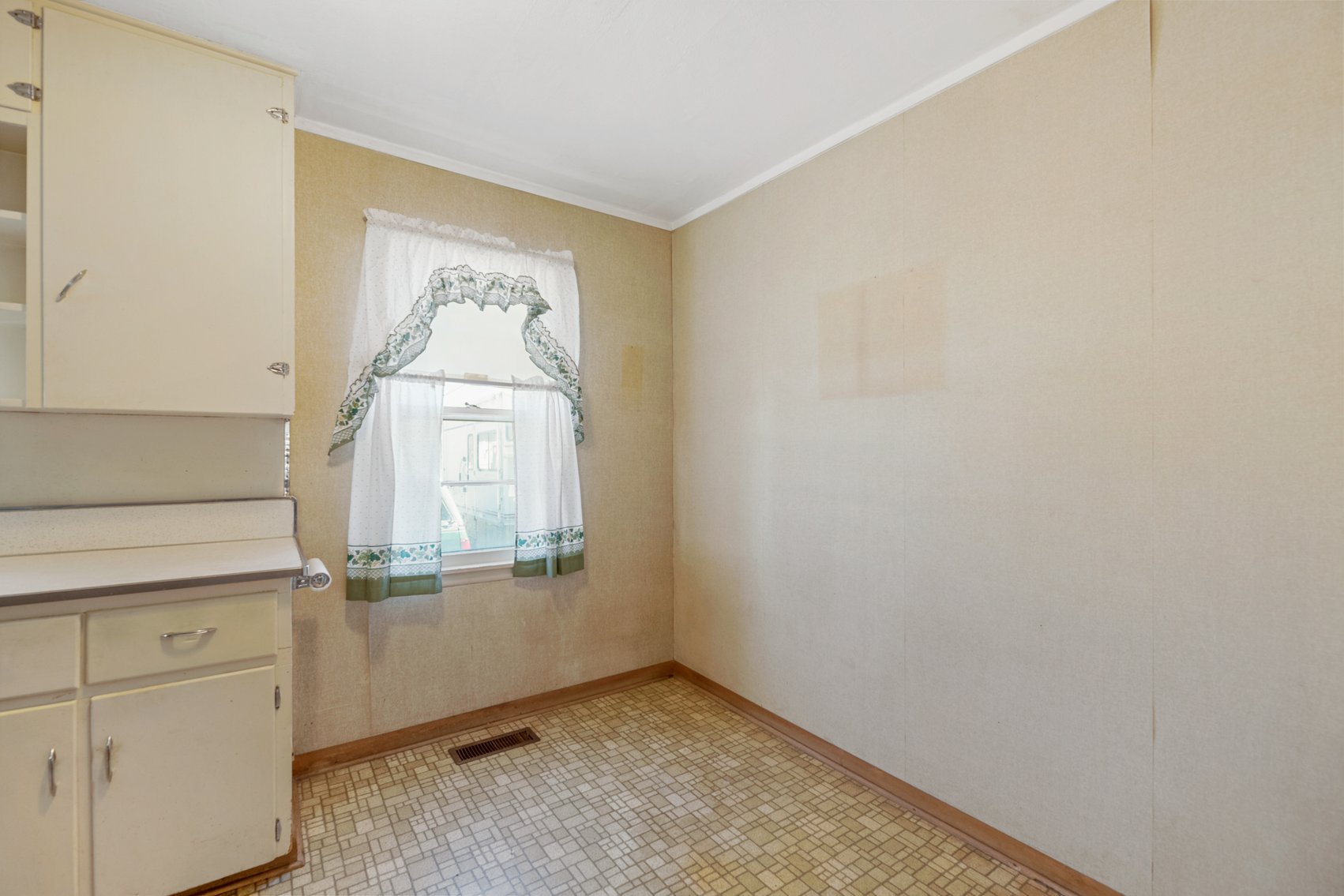 Image for 2430 S Washington Ave