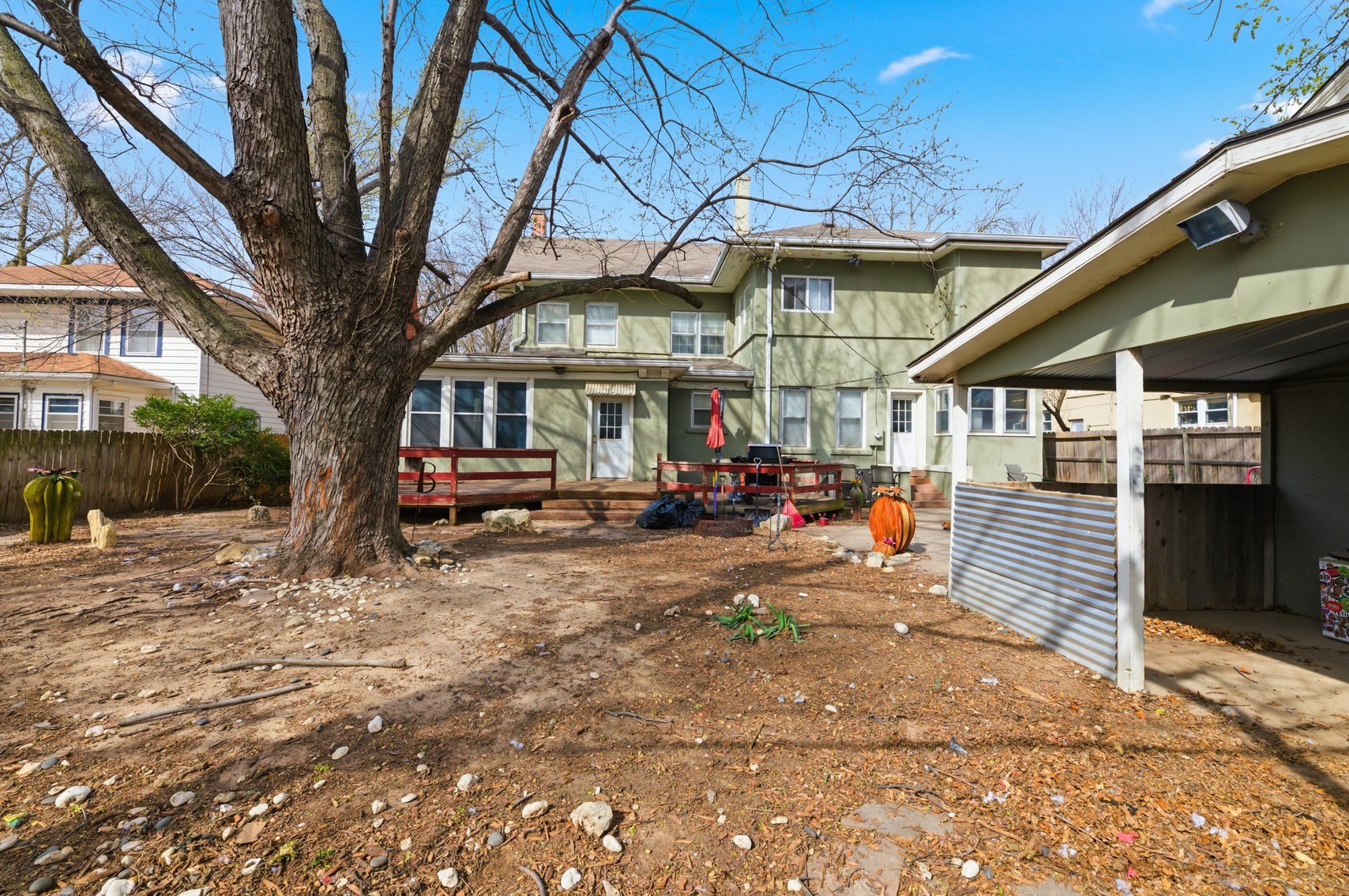 Image for 250 N Bluff Ave