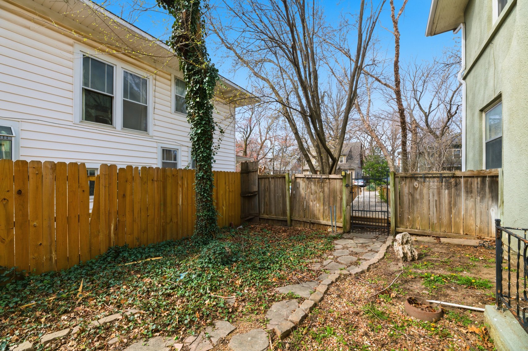 Image for 250 N Bluff Ave