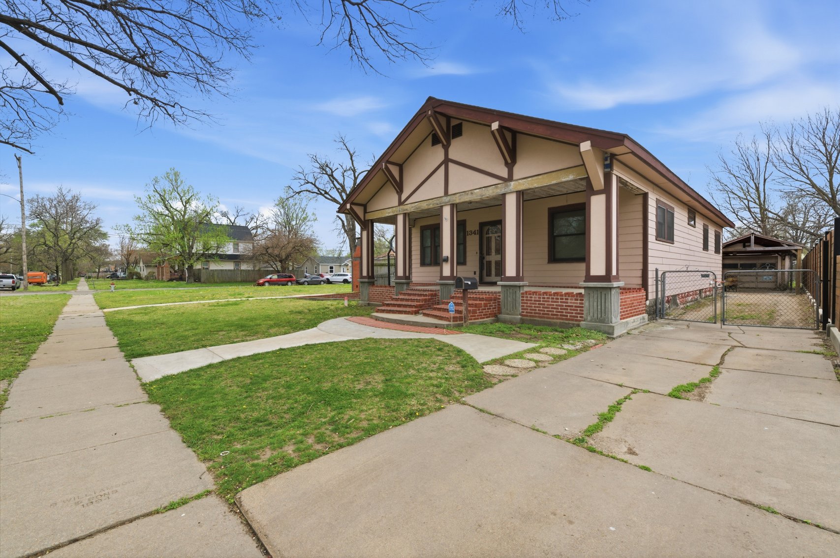 Image for 1341 S Waco Ave