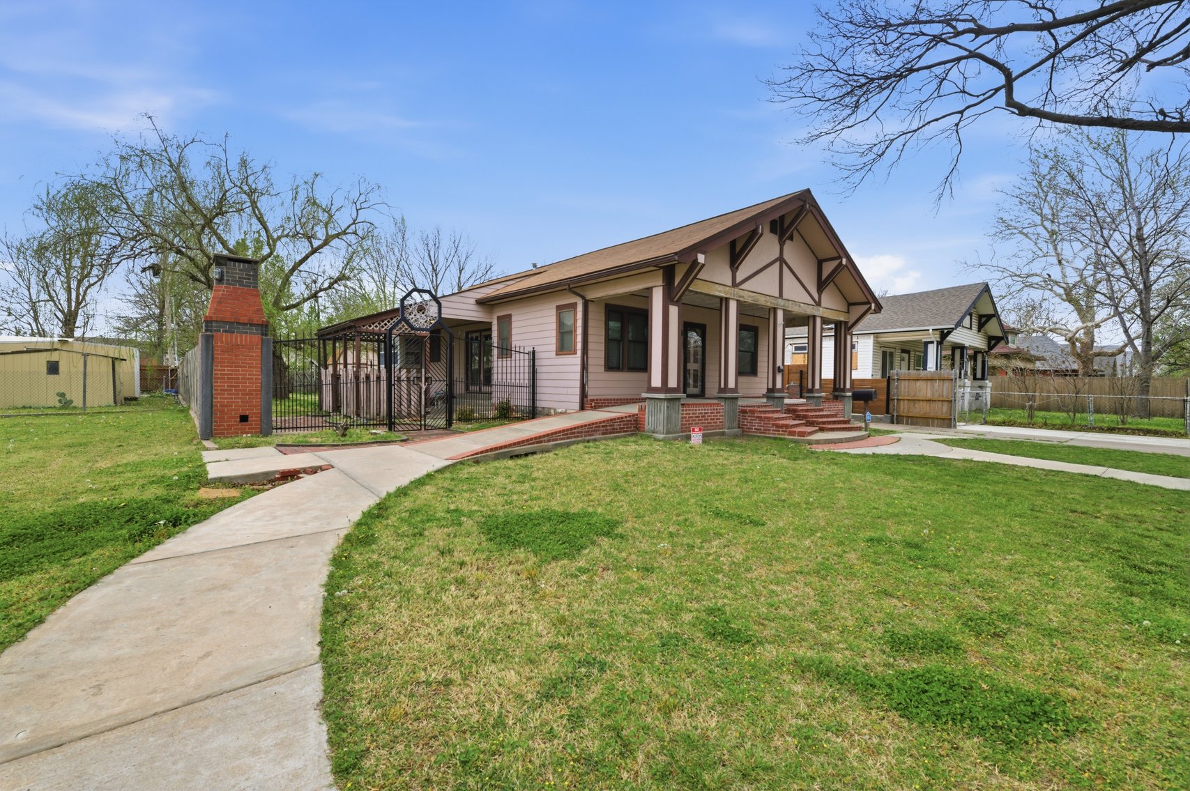 Image for 1341 S Waco Ave