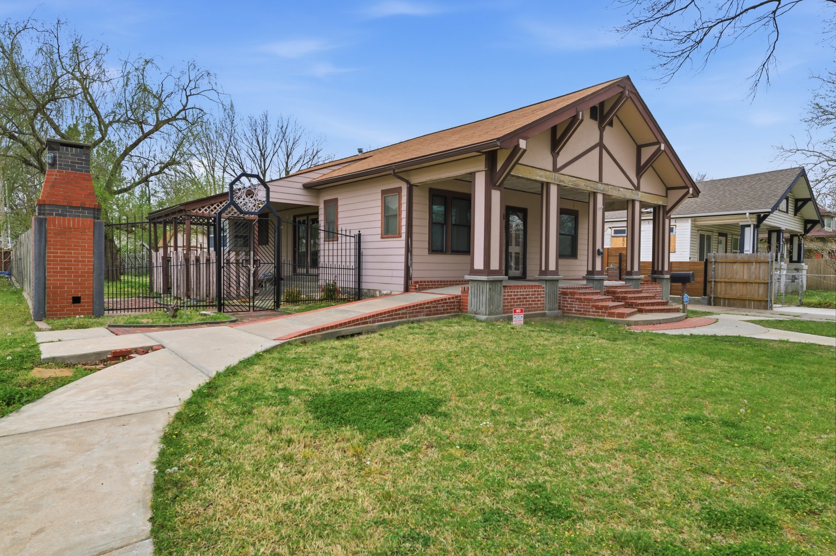 Image for 1341 S Waco Ave